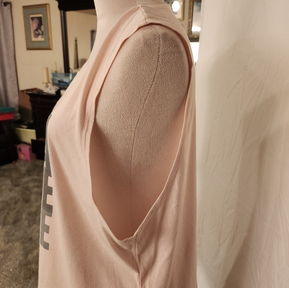 Workout Tank - Picture 2 of 4